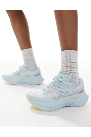 Saucony Endorphin Speed 4 fast & light trainers in ice melt