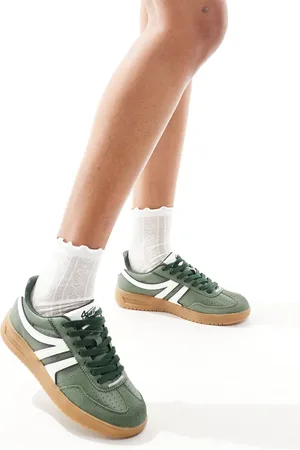 Pull&Bear Retro trainers with gum sole in