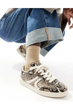 Stradivarius Trainer in snake print