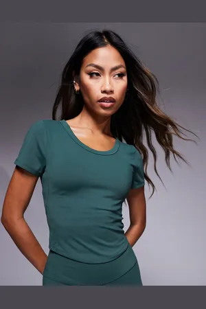 Nike Nike One Training fitted cropped t-shirt in