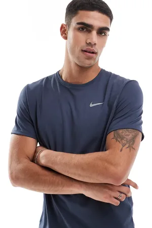 Nike Miler Dri-FIT t-shirt in