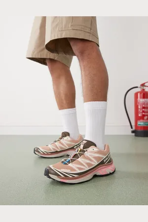 Salomon XT-6 trainers in and brown