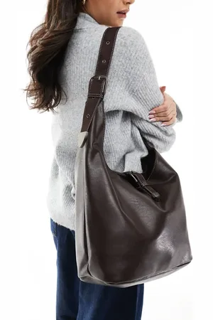 Pull&Bear Slouchy city shopper with buckle close in brown