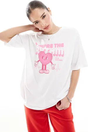 ONLY Oversized t-shirt with heart graphic in
