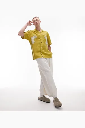 Topman Short sleeve relaxed fit revere floral embroidered shirt in