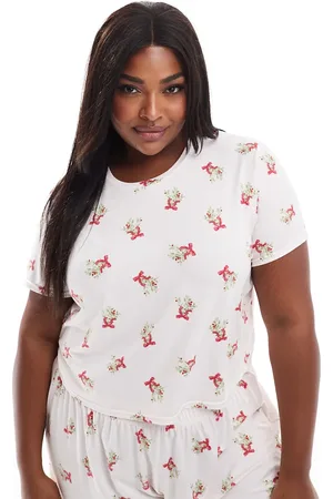 Loungeable Curve Christmas mistletoe print jersey pyjama t shirt and short set in light