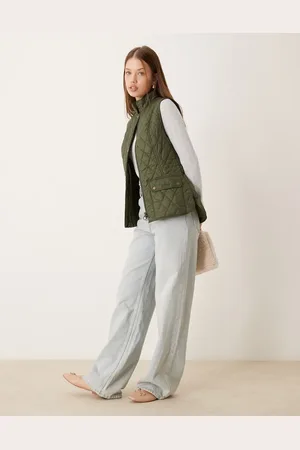 Barbour Otterburn Quilted Gilet in olive