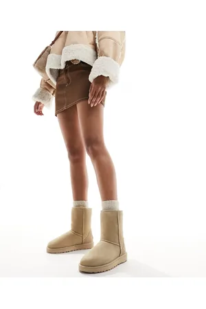 UGG Classic short II boots in beige
