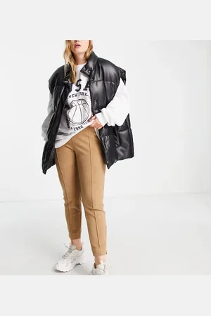 VILA Faux suede trousers with pintuck front in camel - CAMEL