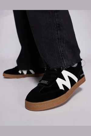 Steve Madden Degree lace up trainers in and white