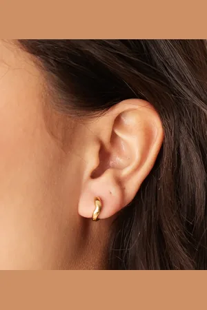 Orelia Round wave huggie hoop earrings in 18k plated