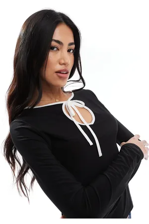 Miss Selfridge Soft touch contrast keyhole neck long sleeve top