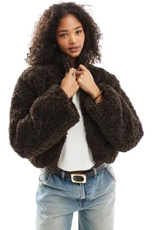 VERO MODA Short borg jacket in chocolate