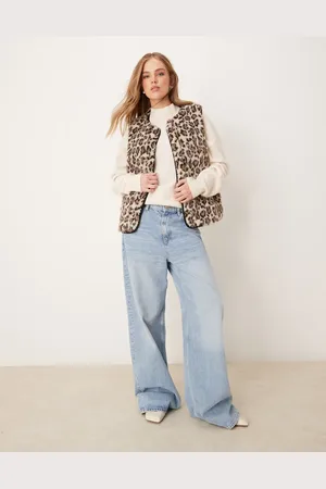 New Look Borg sleeveless jacket in animal print