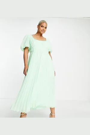 ASOS ASOS DESIGN Curve puff sleeve pleated dobby midi dress with scallop trim in pastel
