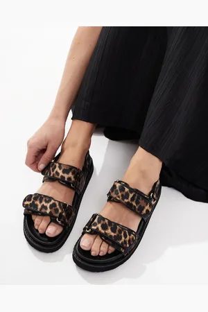 Schuh Tiesha footbed sandals in leopard