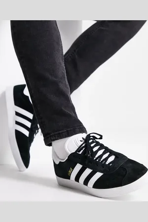 adidas Gazelle trainers in