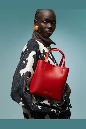 Bimba y Lola Small leather Chihuahua grab bag in