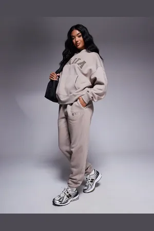 Kaiia Cuffed jogger co-ord in light taupe