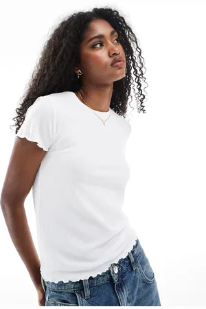 Pieces® Lettuce edge t-shirt in