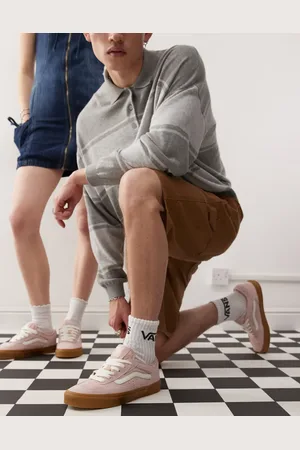 Vans Rowley Classic suede trainers in light with gum sole