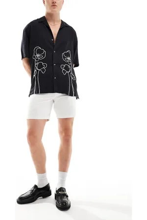 New Look Slim chino shorts in