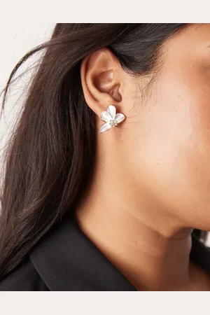 True Decadence Pearl flower petal earrings in