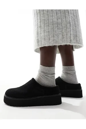 Stradivarius Platform fluffy mule in