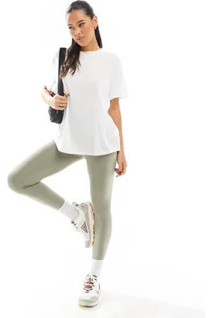 Nike Nike One Training relaxed t-shirt in