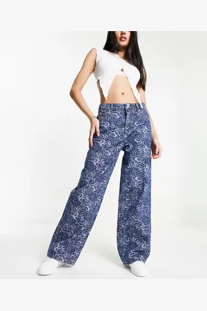 Urban Revivo Straight leg denim jeans in mid