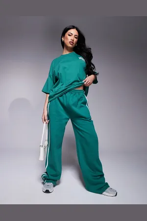 Kaiia Wide leg side stripe jogger co-ord in