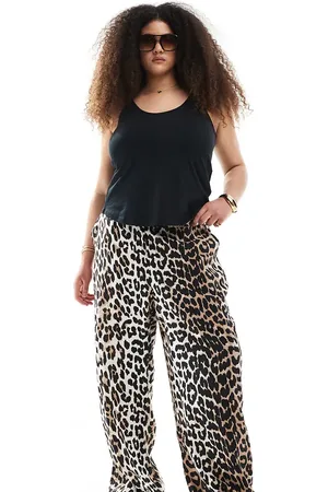 VERO MODA Wide leg pull on trousers in leopard print