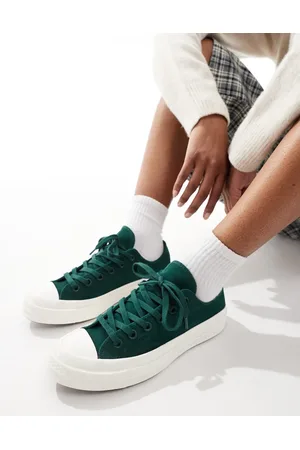 Converse Chuck 70 Ox trainers in dark