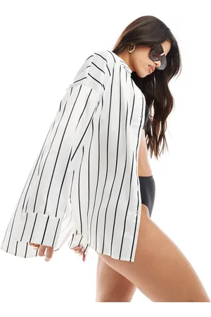 Kaiia Satin oversized beach shirt in black and stripe
