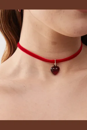 Reclaimed Velvet choker with heart pendant