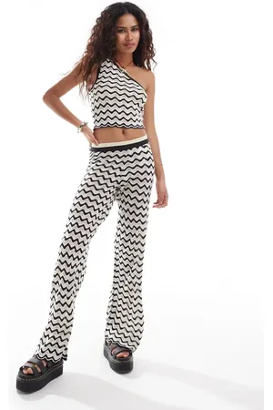 Noisy May Knitted wide leg trouser co-ord in & white wave