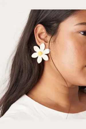 True Decadence Oversized flower earrings in