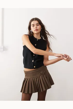 Motel Camira button through knitted vest in
