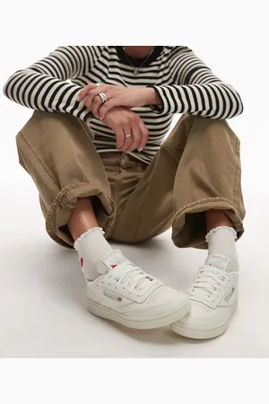 Reebok Club C 85 trainers in off