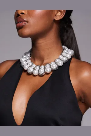 ASOS Short necklace with faux pearl and wiggle chain detail in tone