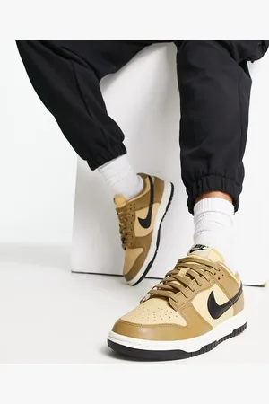 Nike Dunk Low trainers in sesame beige and driftwood