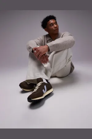Veja Rio Branco suede trainer in alveomesh
