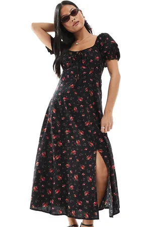 Miss Selfridge Spun tea midaxi dress in black rose print