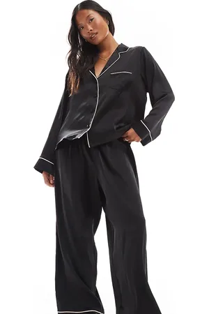 ASOS ASOS DESIGN Petite satin long sleeve shirt & trouser pyjama set in