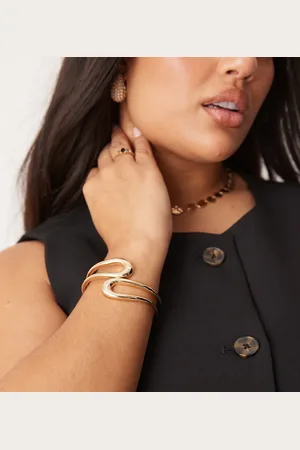 ASOS ASOS DESIGN Curve cuff bracelet with wrap around open design in tone