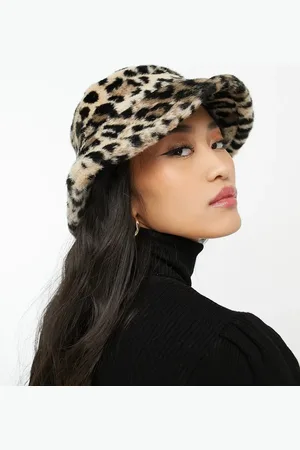 Monki Faux fur bucket hat in leopard print