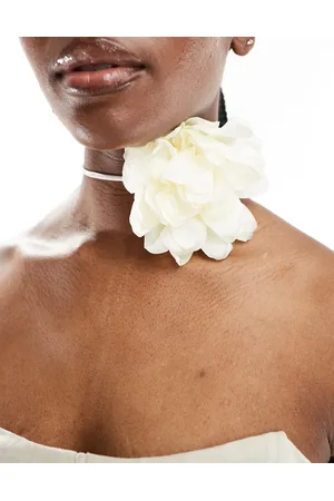Kaiia Exclusive floral choker in