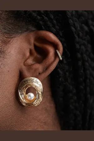 True Decadence Vintage style cutout pearl stud earrings in