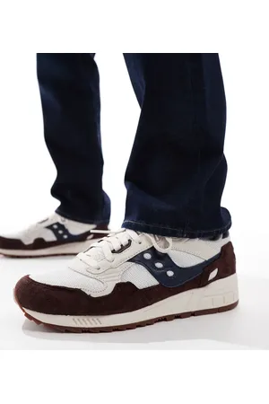 Saucony Originals Shadow 5000 trainers in moon and chocolate