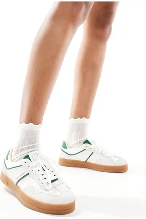 Tommy Hilfiger Greenwich low trainers with gum sole in off white and green